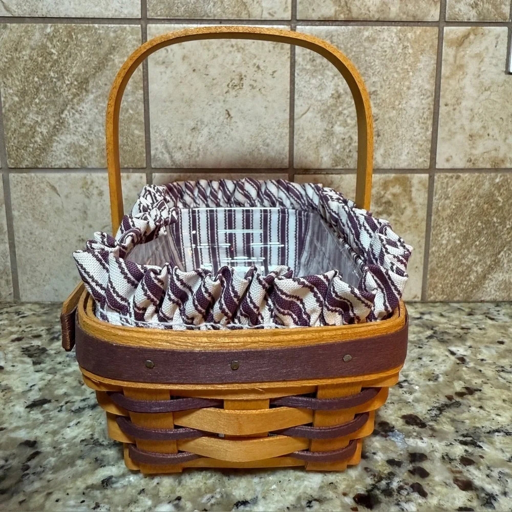 Longaberger 1997 Sweetheart Series Red Sweet Treats Basket Combo Tie On Liner